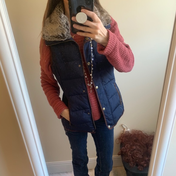 Universal Threads Red Sweater 3/$25 - Picture 3 of 11